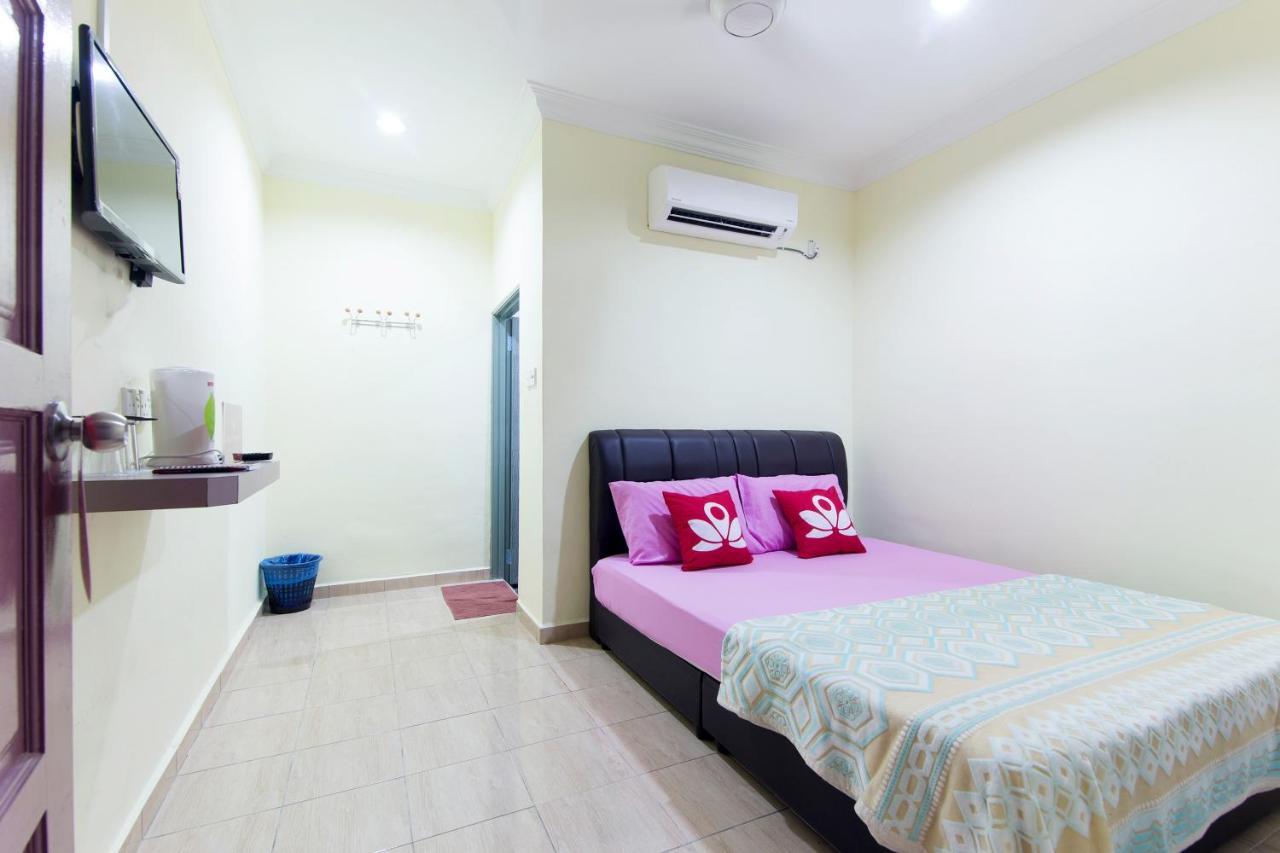 Kampung Guest House Pantai Cenang  Exterior photo