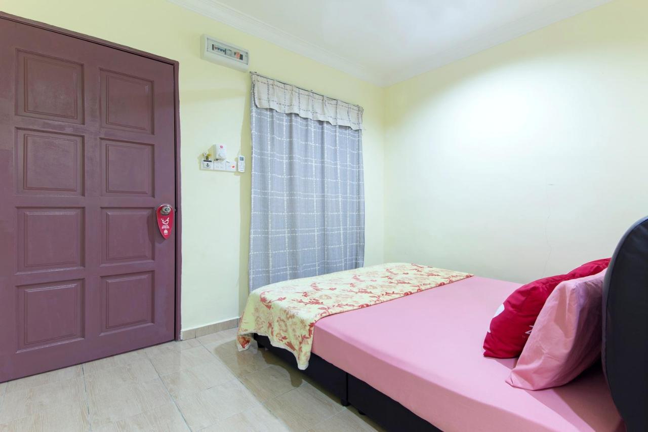 Kampung Guest House Pantai Cenang  Exterior photo