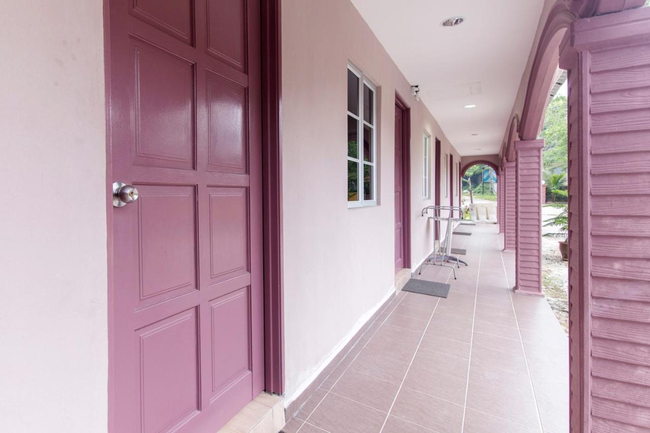Kampung Guest House Pantai Cenang  Exterior photo