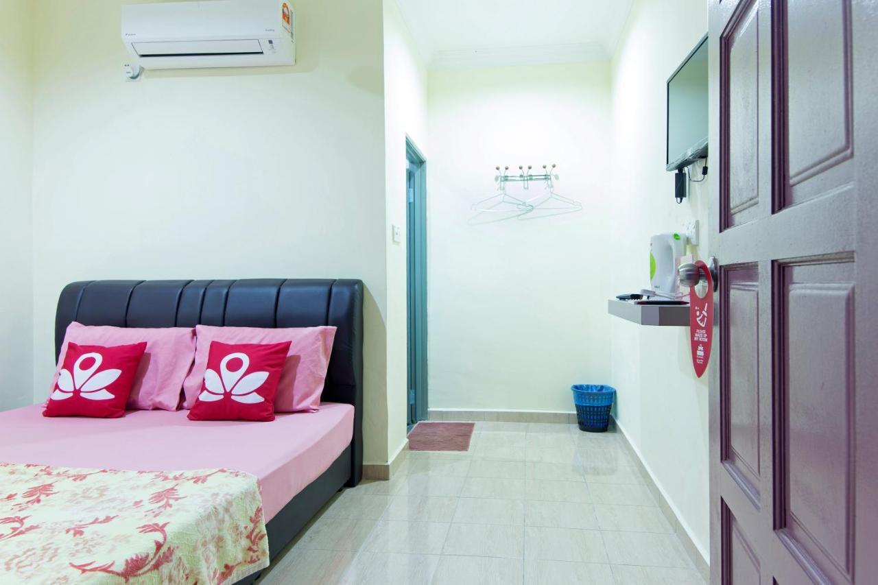 Kampung Guest House Pantai Cenang  Exterior photo