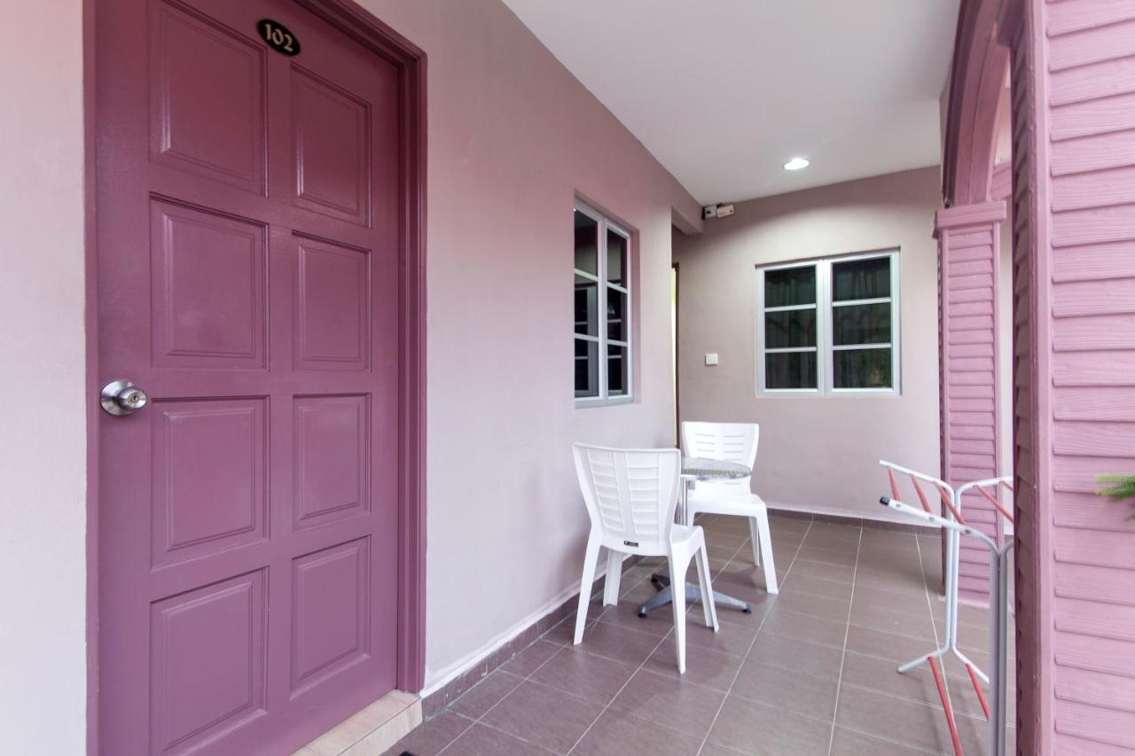 Kampung Guest House Pantai Cenang  Exterior photo
